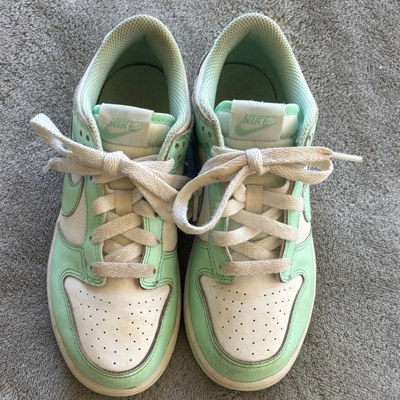 Nike Kids Sneakers in Mint and White - Picture 2 of 11